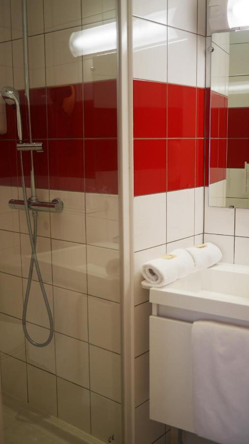 Hotel Logis Saint Louis La Suze-sur-Sarthe Zewnętrze zdjęcie