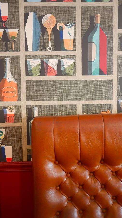 Hotel Logis Saint Louis La Suze-sur-Sarthe Zewnętrze zdjęcie