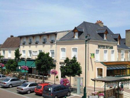 Hotel Logis Saint Louis La Suze-sur-Sarthe Zewnętrze zdjęcie